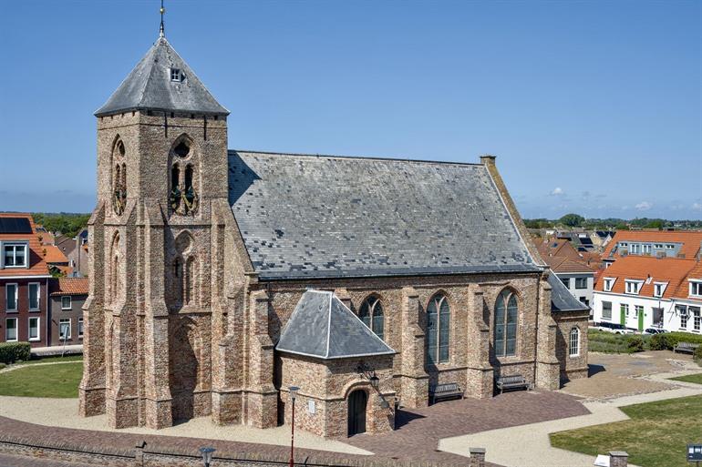 Catharinakerk aan het Willibrordusplein, Zoutelande