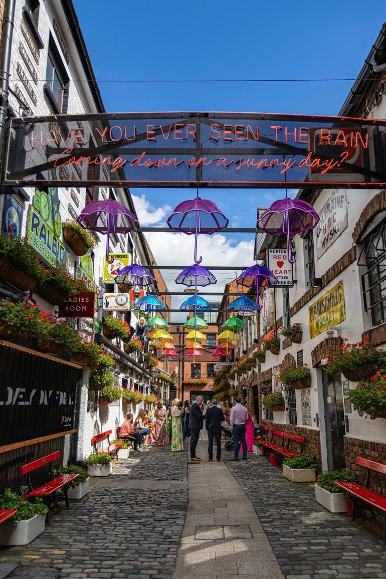 Cathedral Quarter, bruisende wijk in Belfast