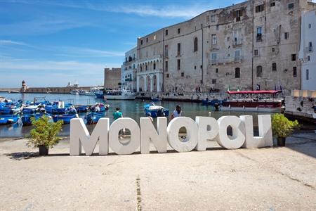 Top 9 mooiste bezienswaardigheden in Monopoli: wat zien en doen in deze charmante kustplaats?