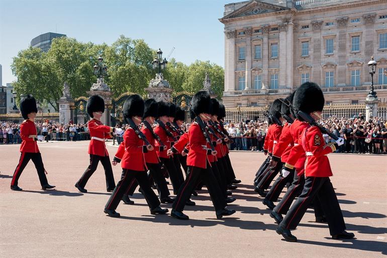 Changing of the Guards in Londen