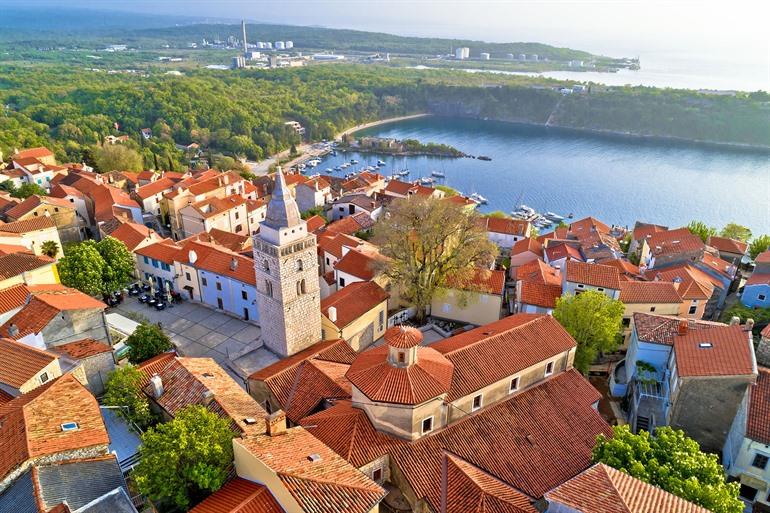 Charmante Omišalj, eiland Krk, Kroatië