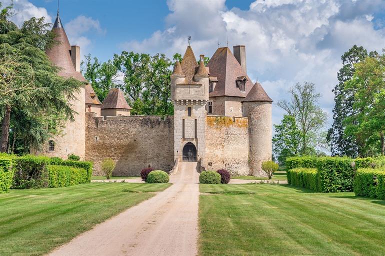 Château de Thoury, Auvergne