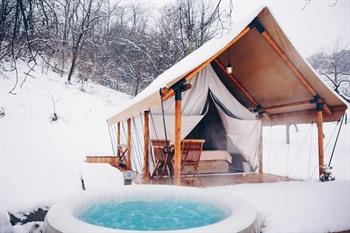 Chateau Ramšak - vineyard glamping resort