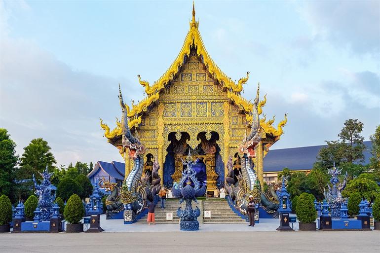 Chiang Wat Rong Suea Ten in Chiang Rai, Thailand