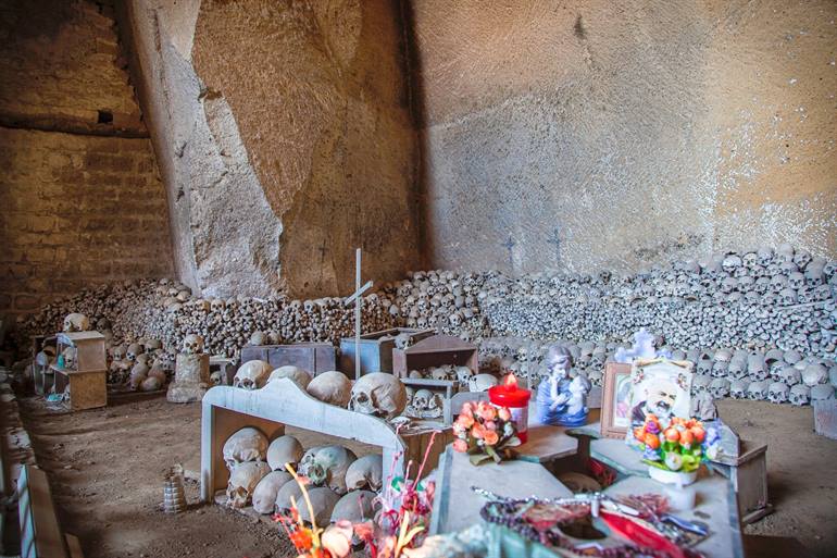 Cimitero Delle Fontanelle Napels