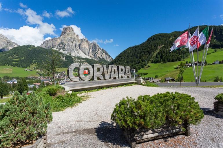 Corava, Dolomieten