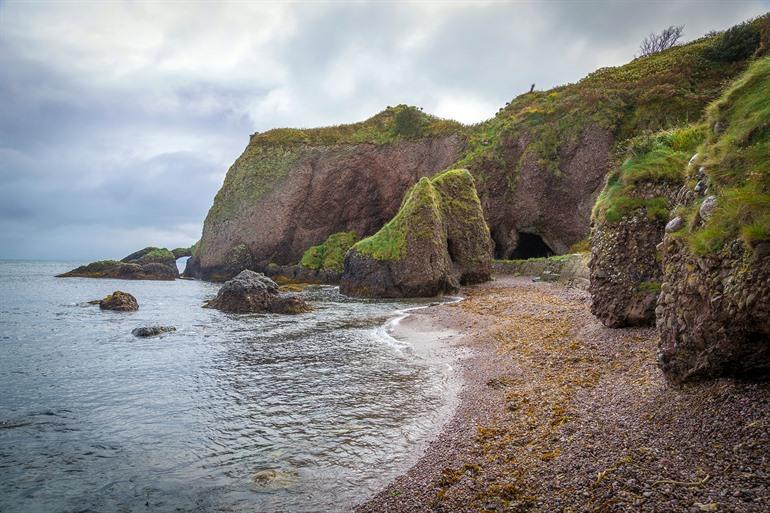 Cushendun Caves, Ierland