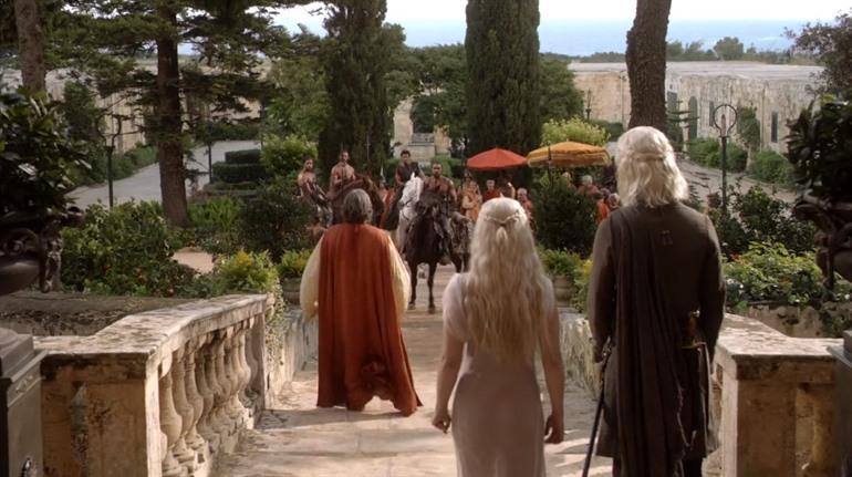 Daenerys en Vyserys bij Khal Drogo voor het huwelijk - Game of Thrones