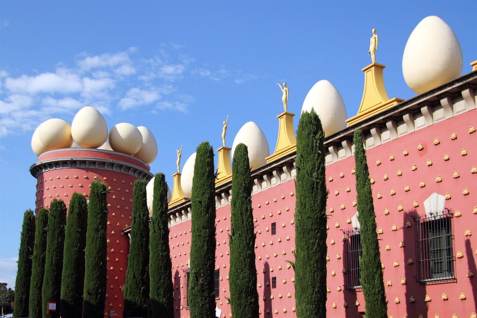 Het Dalí Museum in Figueras bezoeken? Info, tips &amp; tickets