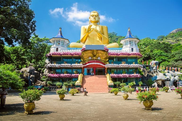 Dambulla Royal Cave Temple 