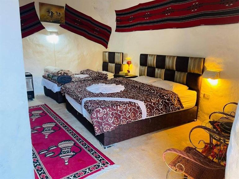 Dana Tower Hotel boeken