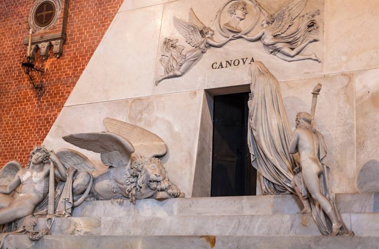 De Graftombe van Antonio Canova