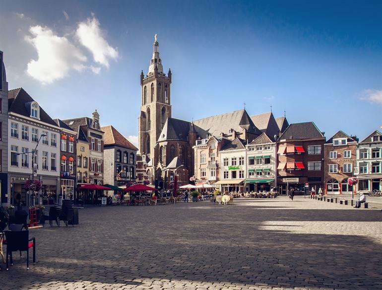 De Grote Markt van Roermond, Nederland
