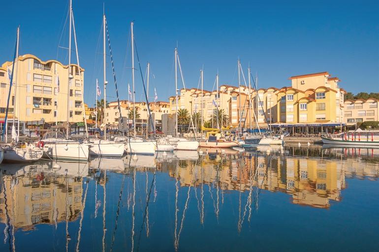 De haven van Gruissan