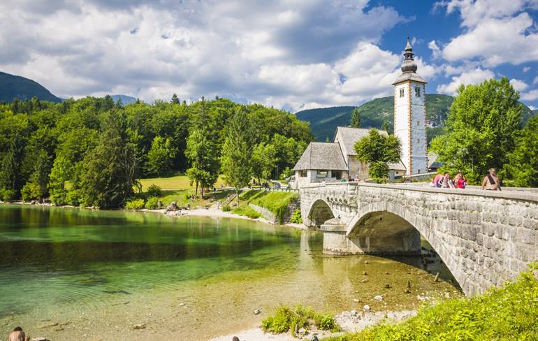 De Johannes de Doper Kerk Bohinj