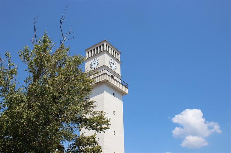 De Klokkentoren Sahat Kulla van Gjakova