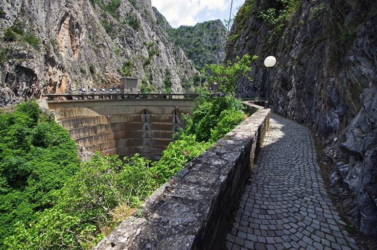 De Matka-dam in Noord-Macedonië