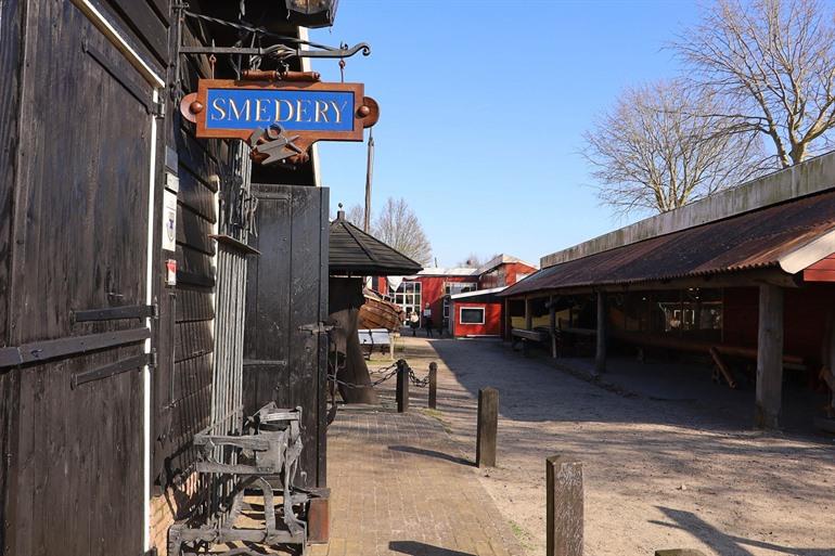 De oude werkplaatsen in het openluchtmuseum Batavialand
