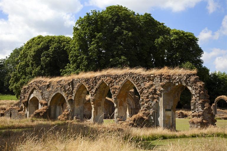 De ruïnes van Hailes Abbey