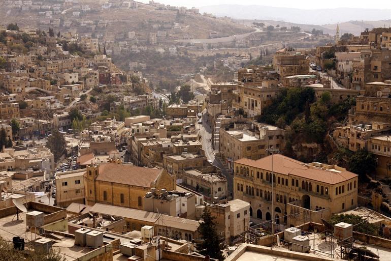 De sierlijke oude stad Salt, Jordanië