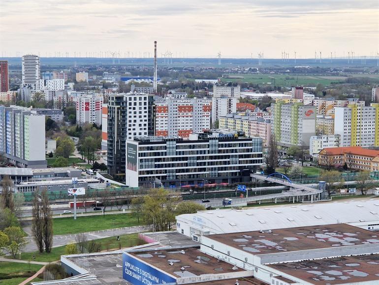 De socialistische woonwijk Petržalka in Bratislava