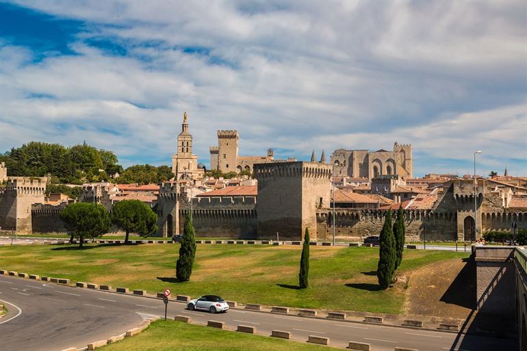 Les remparts d’Avignon, Provence