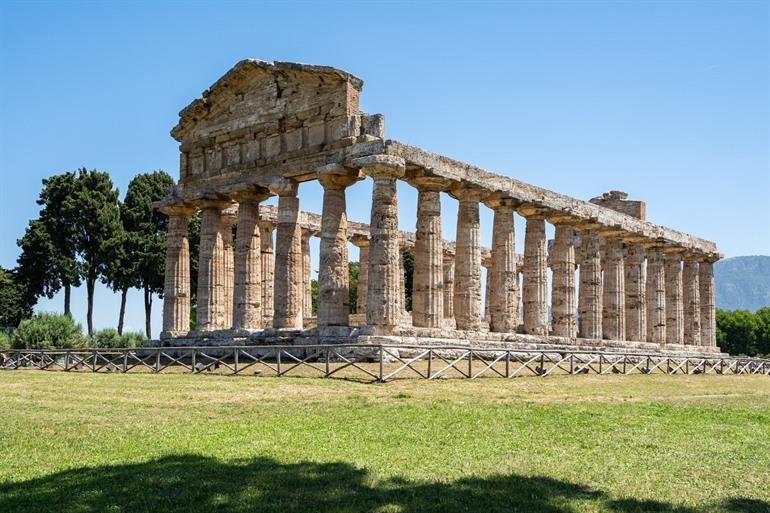 De tempel van Athena in Paestum