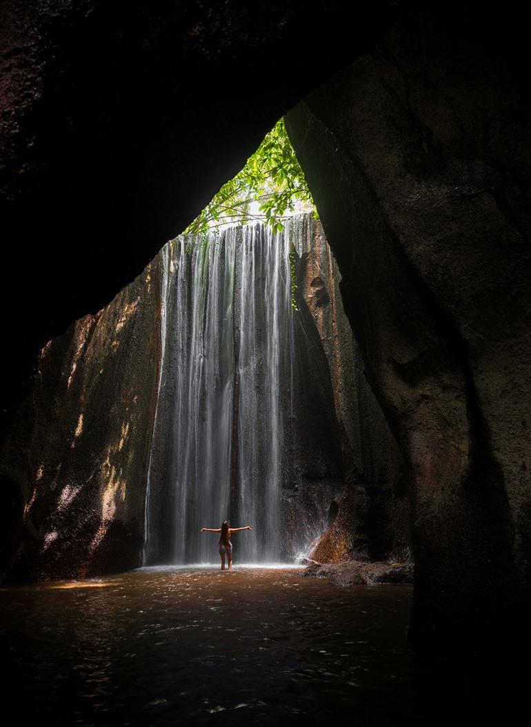 De Tukad Cepung waterval bezoeken, vlakbij Ubud