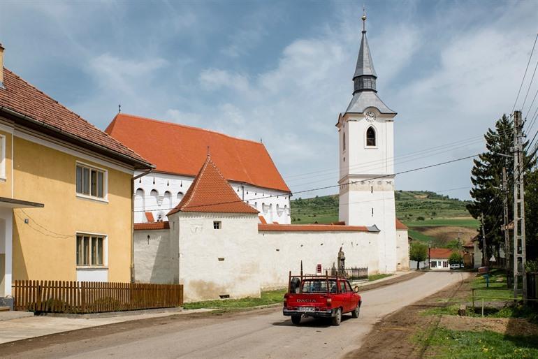 De versterkte kerk in Dârjiu