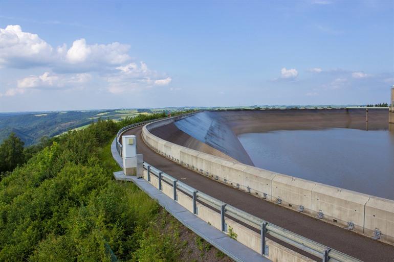 De waterkrachtcentrale SEO nabij Vianden