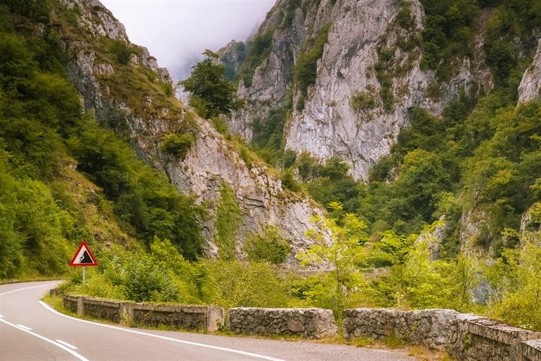 Desfiladero de los Beyos in Los Picos de Europa, Noord-Spanje