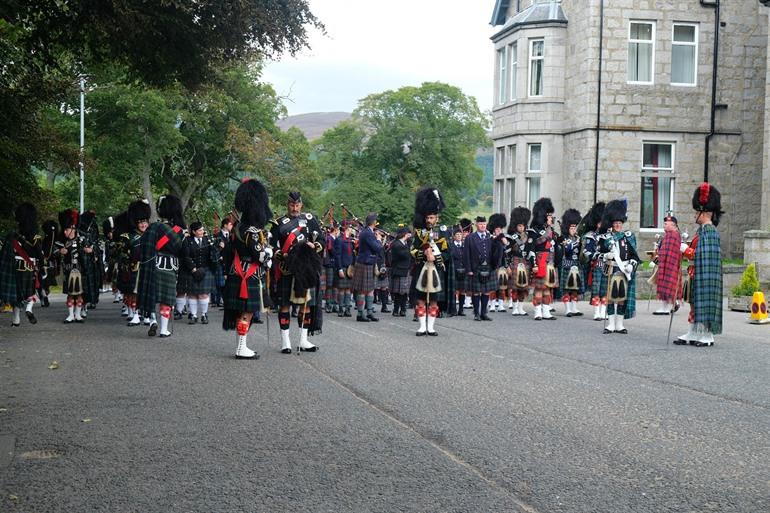 Doedelzakspelers bij Braemar Castle in Schotland