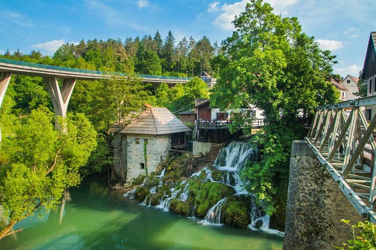 Een van de Rastoke watervallen, Kroatië