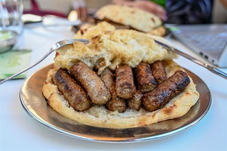 Ćevapi, gebakken worstjes