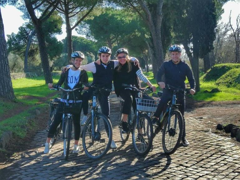 Fietsen langs de Via Appia in Rome