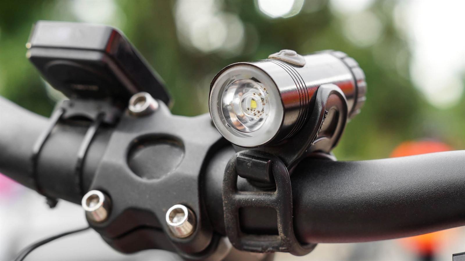 Savant Discrimineren feedback Beste fietsverlichting kopen 2023: wat is het beste fietslicht?