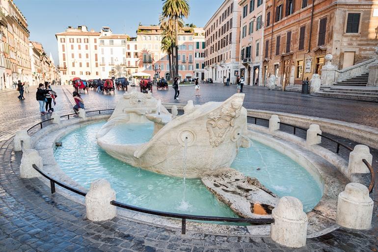 Fontana della Barcaccia op het Piazza di Spagna