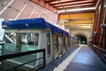 Openbaar vervoer & Metro in Napels: hoe je verplaatsen door de stad?