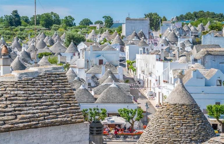 Ga op stap met een gids in Alberobello langs de beroemde trulli-huisjes