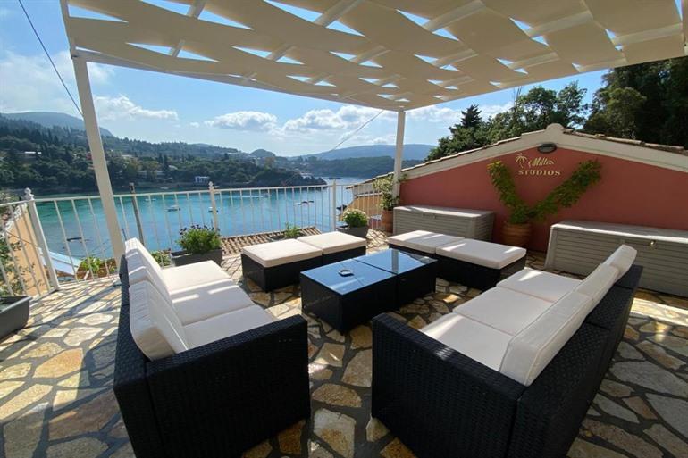 Geniet van een leuke vakantie in het hart van Paleokastritsa bij Miltos Studios