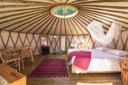 Geniet van een unieke overnachting in een glampingtent in Horta