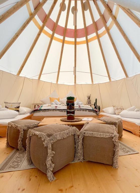 George Glamp Resorts boeken