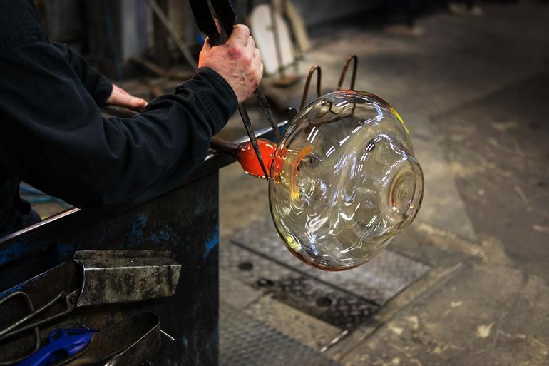 Glasproductie is Kosta Boda, Zuid-Zweden