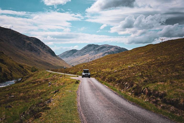 Glen Etive, een vallei in de Schotse Hooglanden, bekende filmscène van James Bond