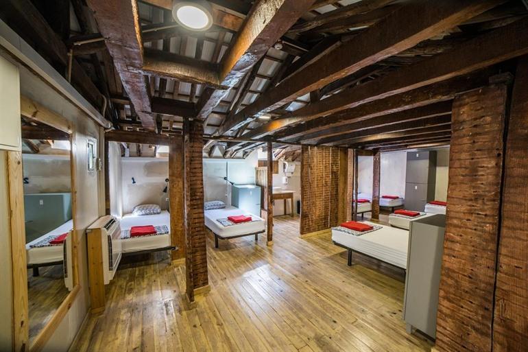 Goodmorning Solo Traveller Hostel