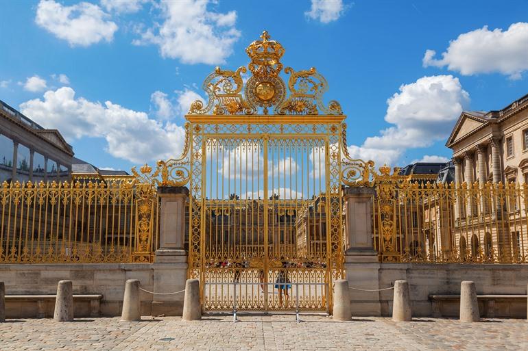 Gouden ingang naar het Paleis van Versailles, Parijs
