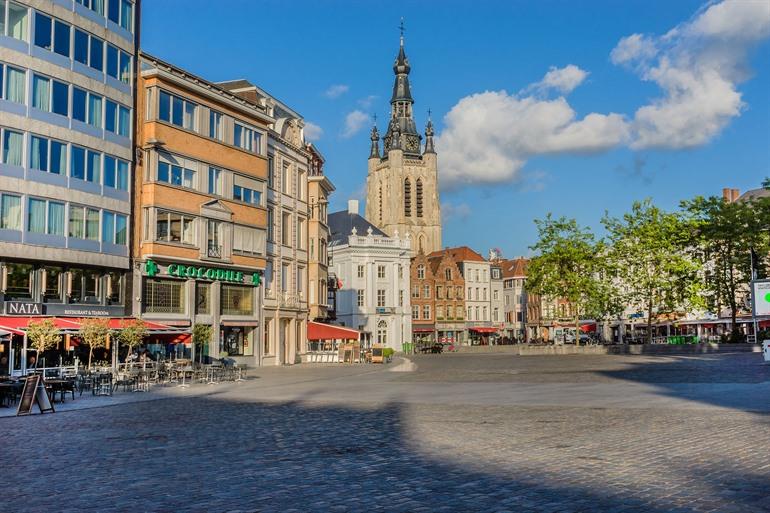 Grote Markt van Kortrijk, West-Vlaanderen