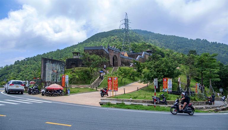 Hai Van Gate (Hai Van Quan)