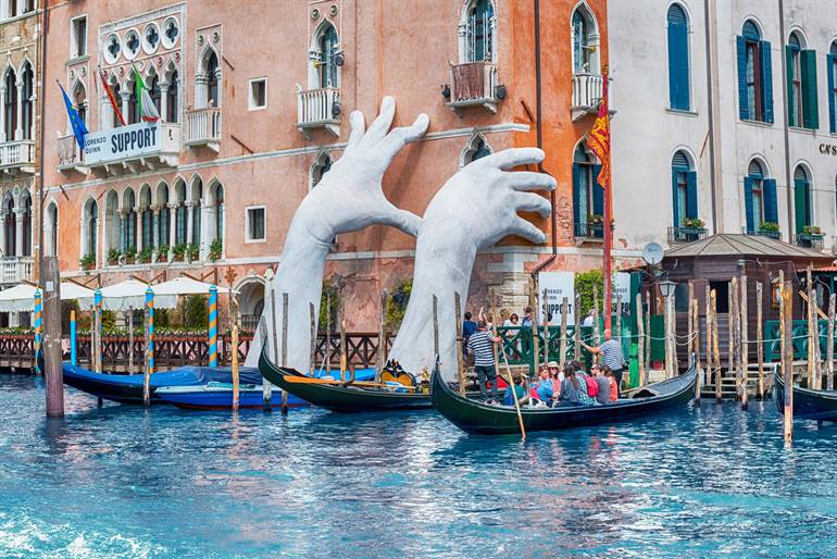 Hand/Support in het Grote Kanaal