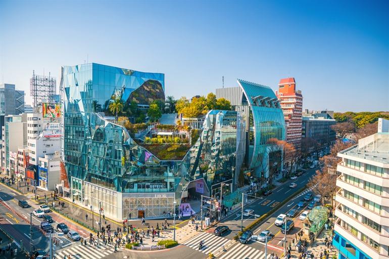 Harajuku Tokyu Plaza in Kanayamae City